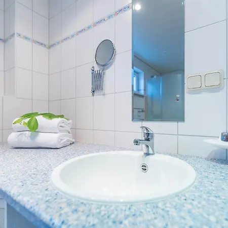 Haus Kastanienblick By Rujana בית נופש *