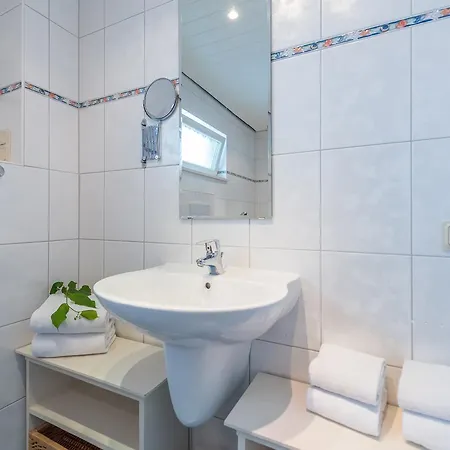 Haus Kastanienblick By Rujana בינץ