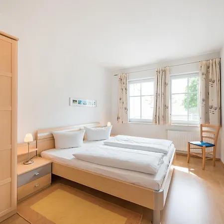 Haus Kastanienblick By Rujana בית נופש בינץ